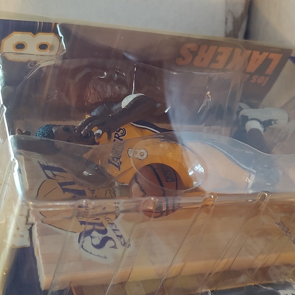 💲SALE💲2002 McFARLANE NBA Series 1 KOBE BRYANT 6" action New & original package - Picture 8 of 9